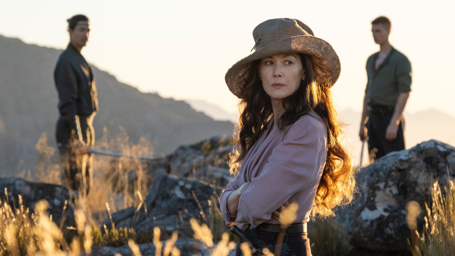 'The Wheel of Time'-ster Rosamund Pike reageert voor het eerst op verrassende cancelling