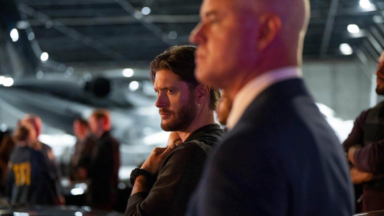 Gloednieuwe thrillerserie met 'Supernaturel'-ster Jensen Ackles nu te zien