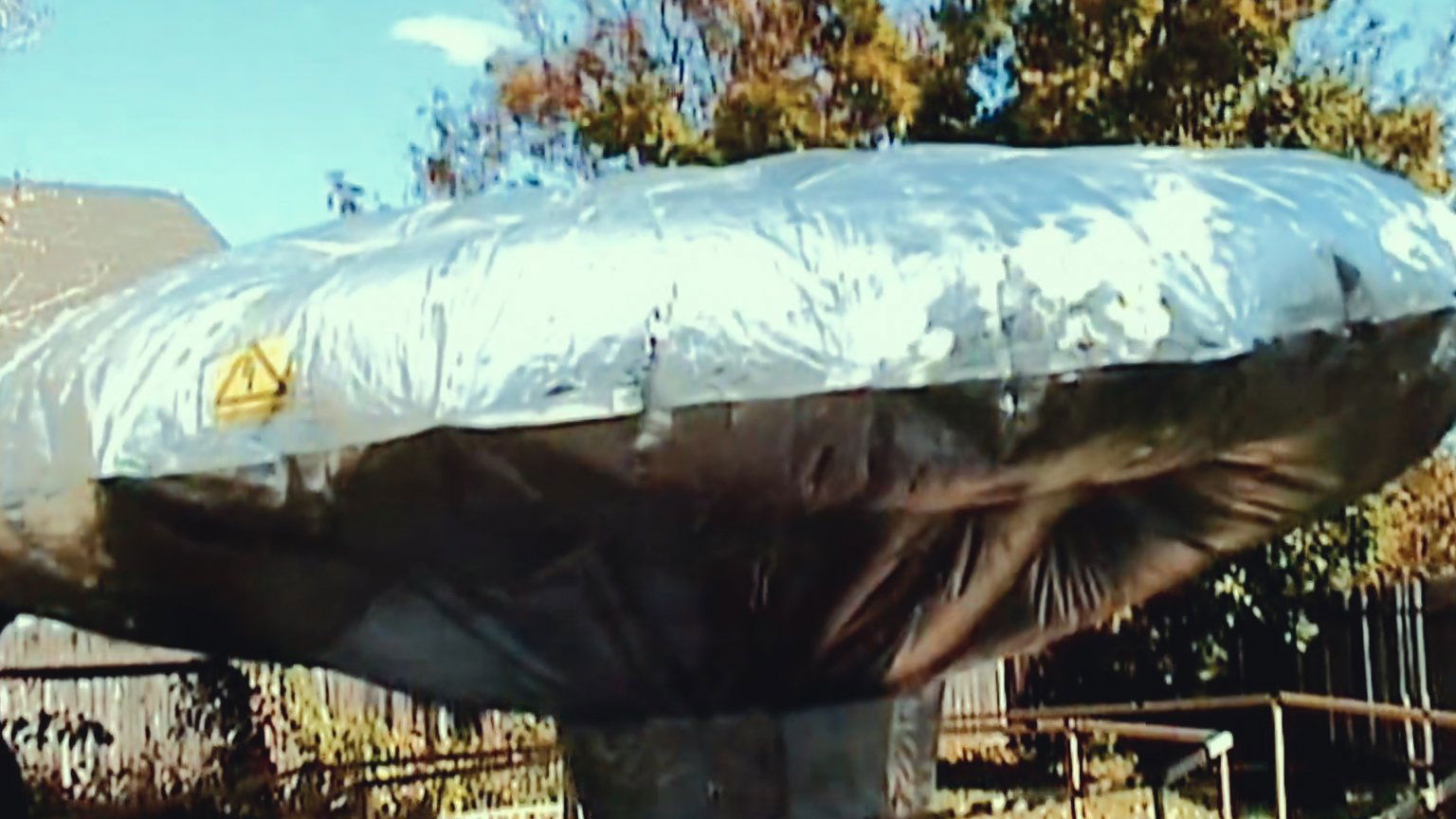 UFO lijkt bemand in de trailer van nieuwe 'Trainwreck'-docu op Netflix