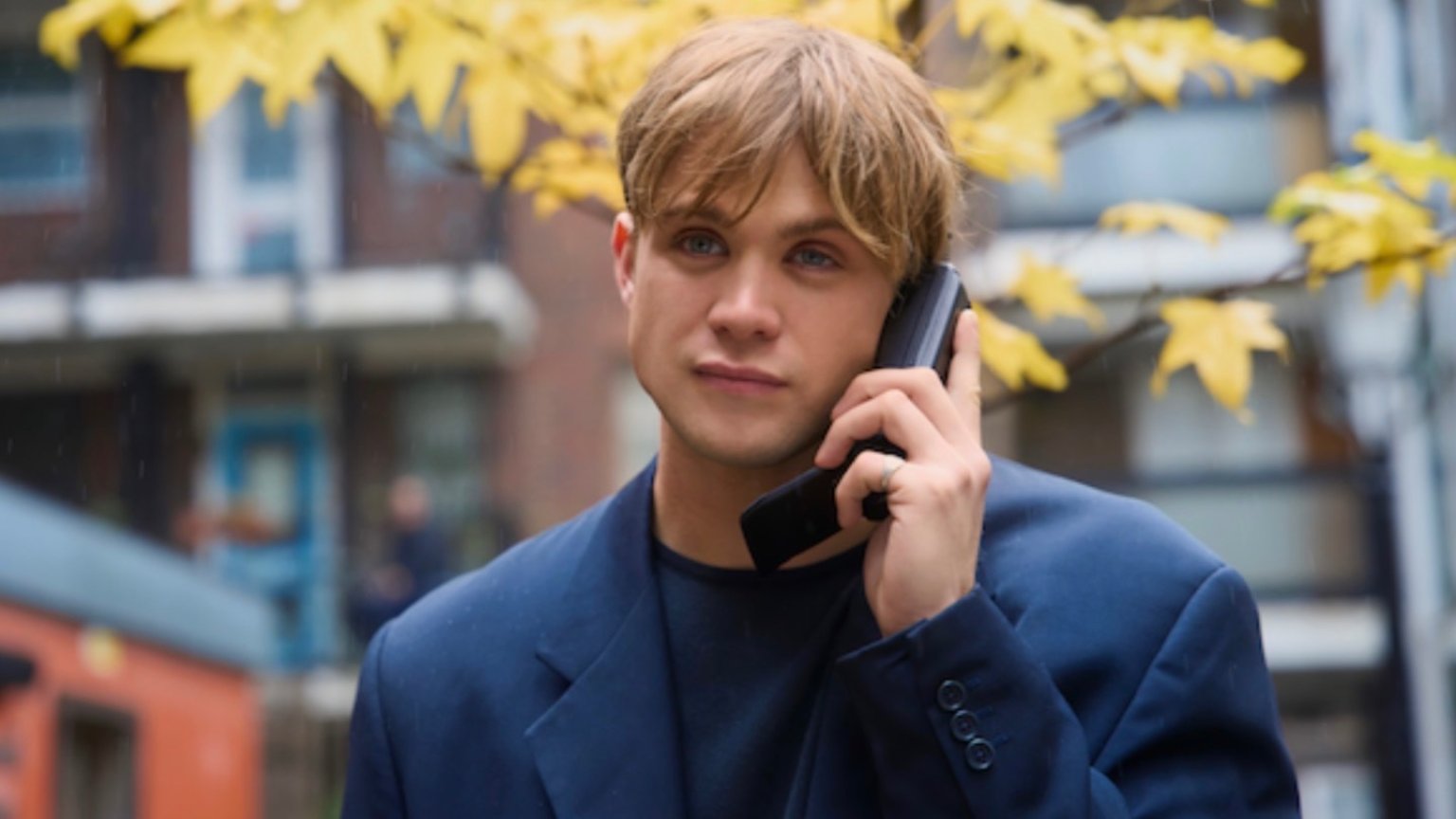 Netflix strikt 'One Day'-ster Leo Woodall voor hoofdrol in boekverfilming 'Vladimir'