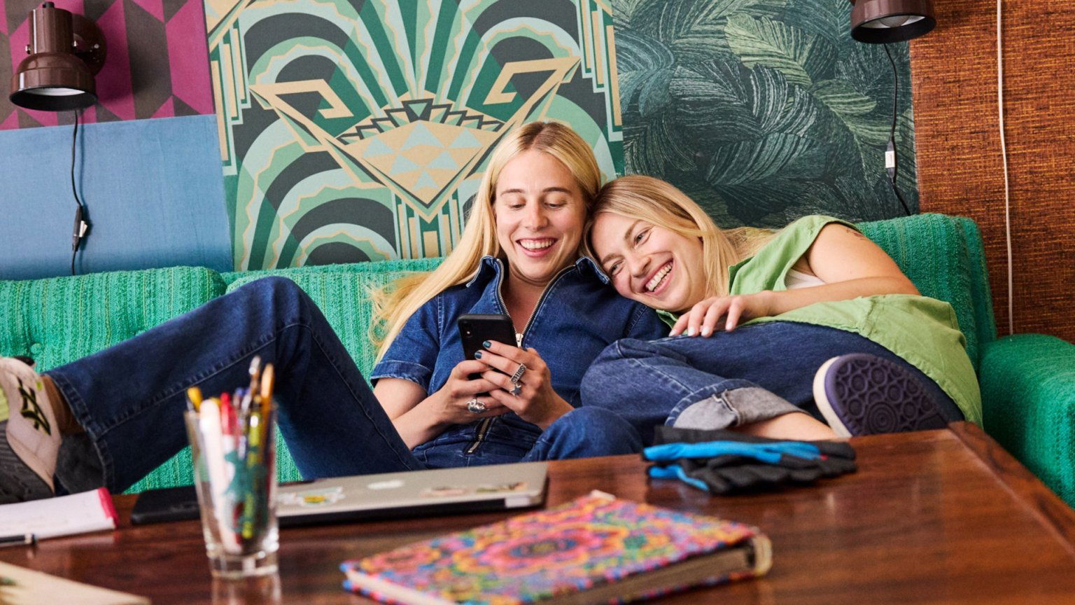 Netflix onthult nieuwe beelden van Zweedse dramaserie 'Diary of a Ditched Girl'