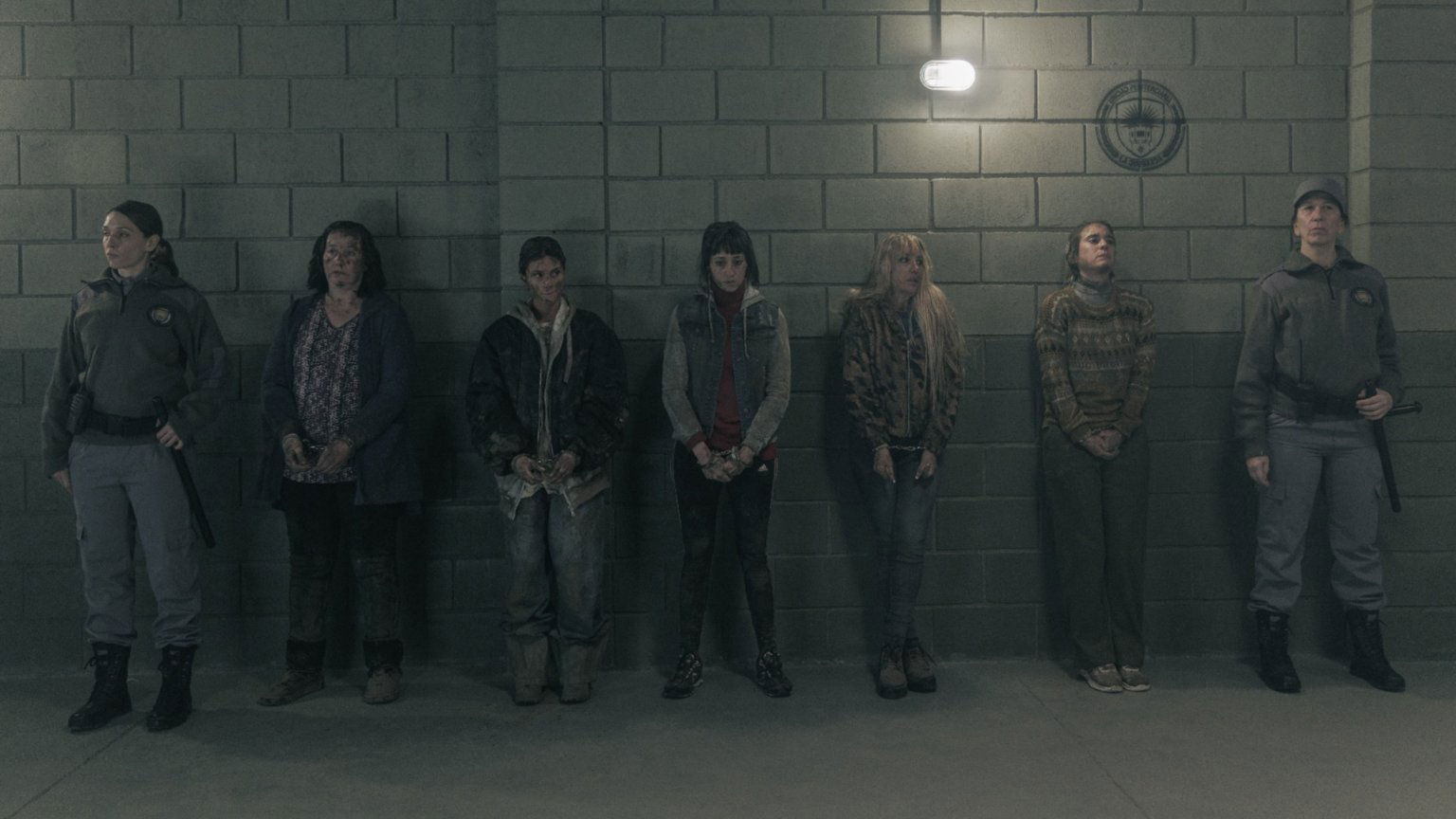 Netflix onthult de trailer van nieuwe gevangenisserie 'En el barro'