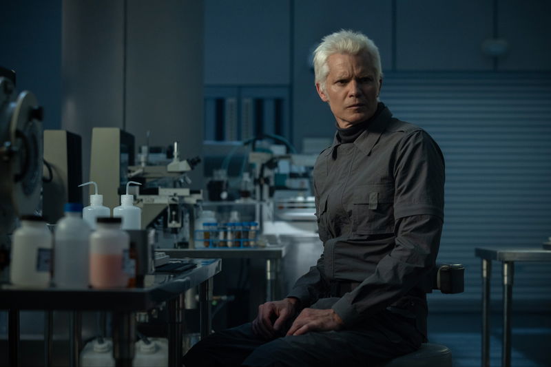 Timothy Olyphant in 'Alien: Earth', afbeelding via Disney