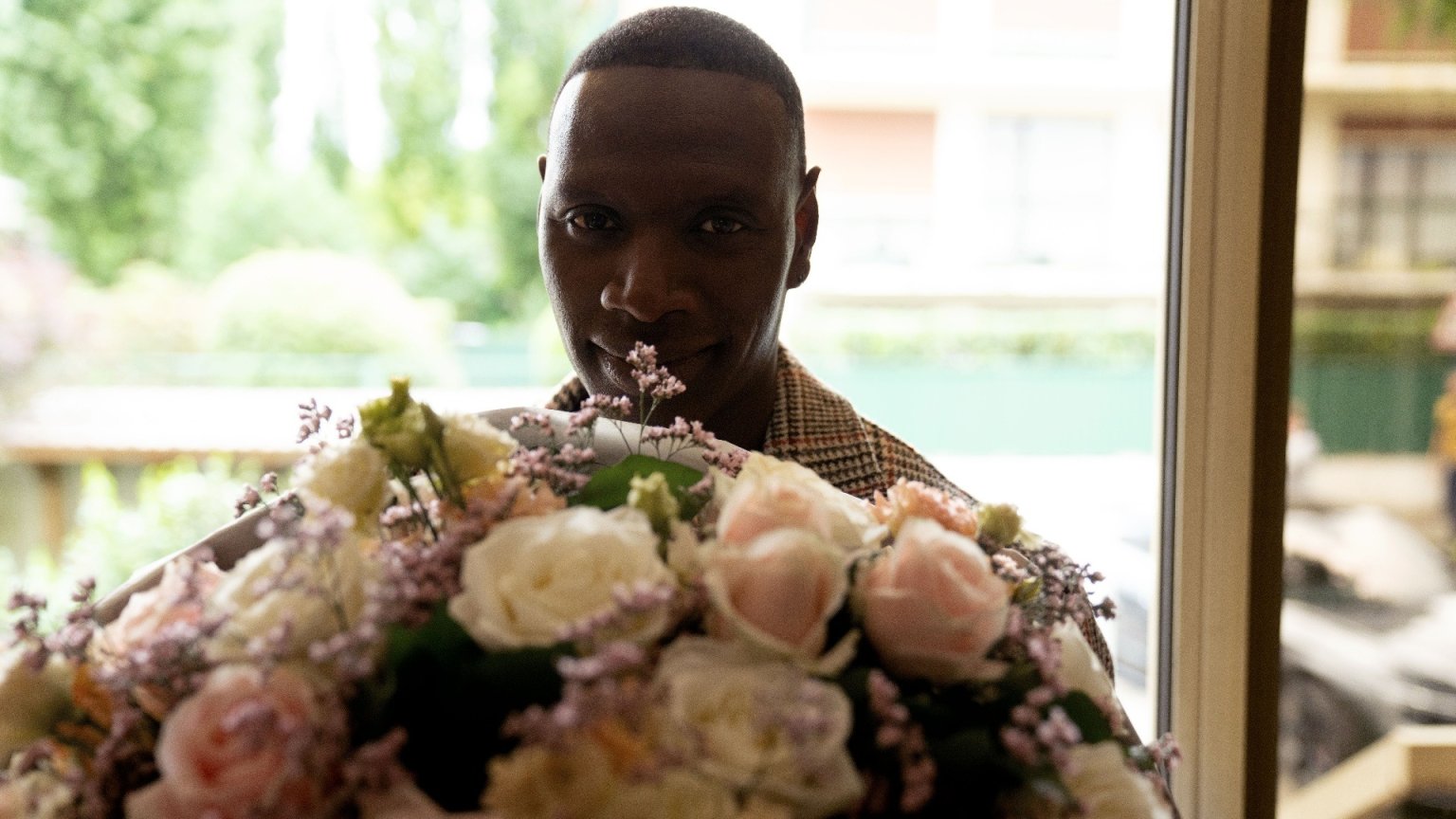 Nieuwe beelden: romcom met Omar Sy vanaf september op Netflix