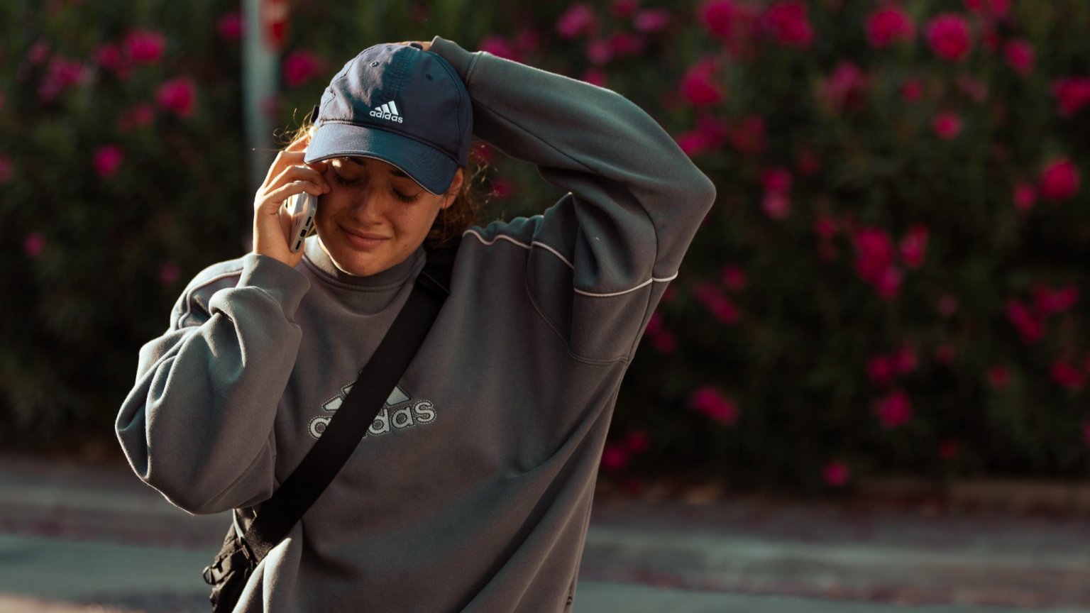 Nieuwe uitbundige dramaserie schiet gelijk de Netflix top 10 binnen: 'Lekker luchtig'