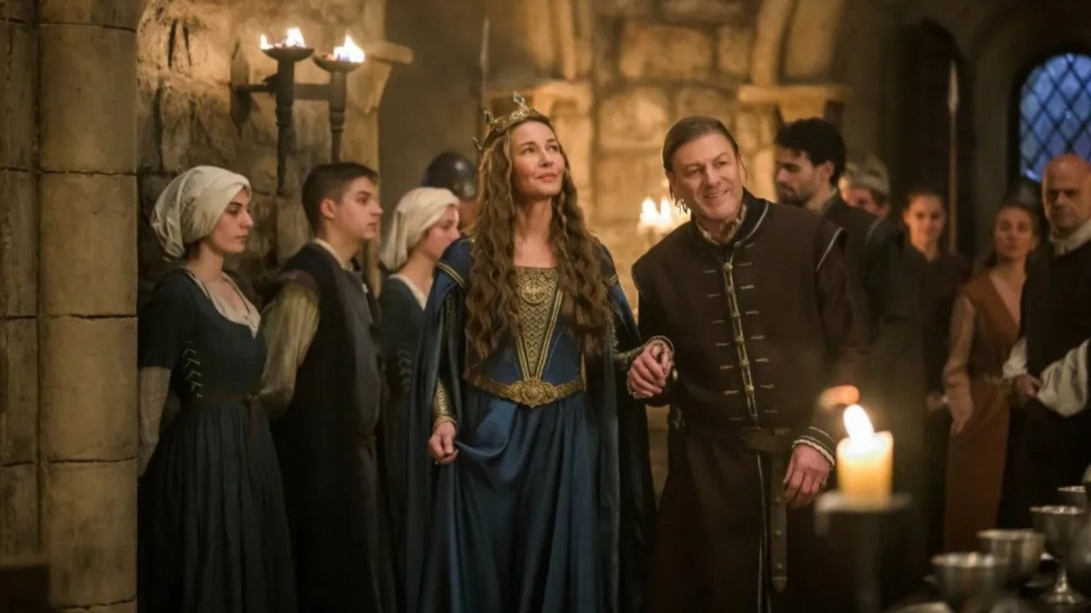 Eerste beeld onthuld van Sean Bean en Connie Nielsen in 'Robin Hood'-serie