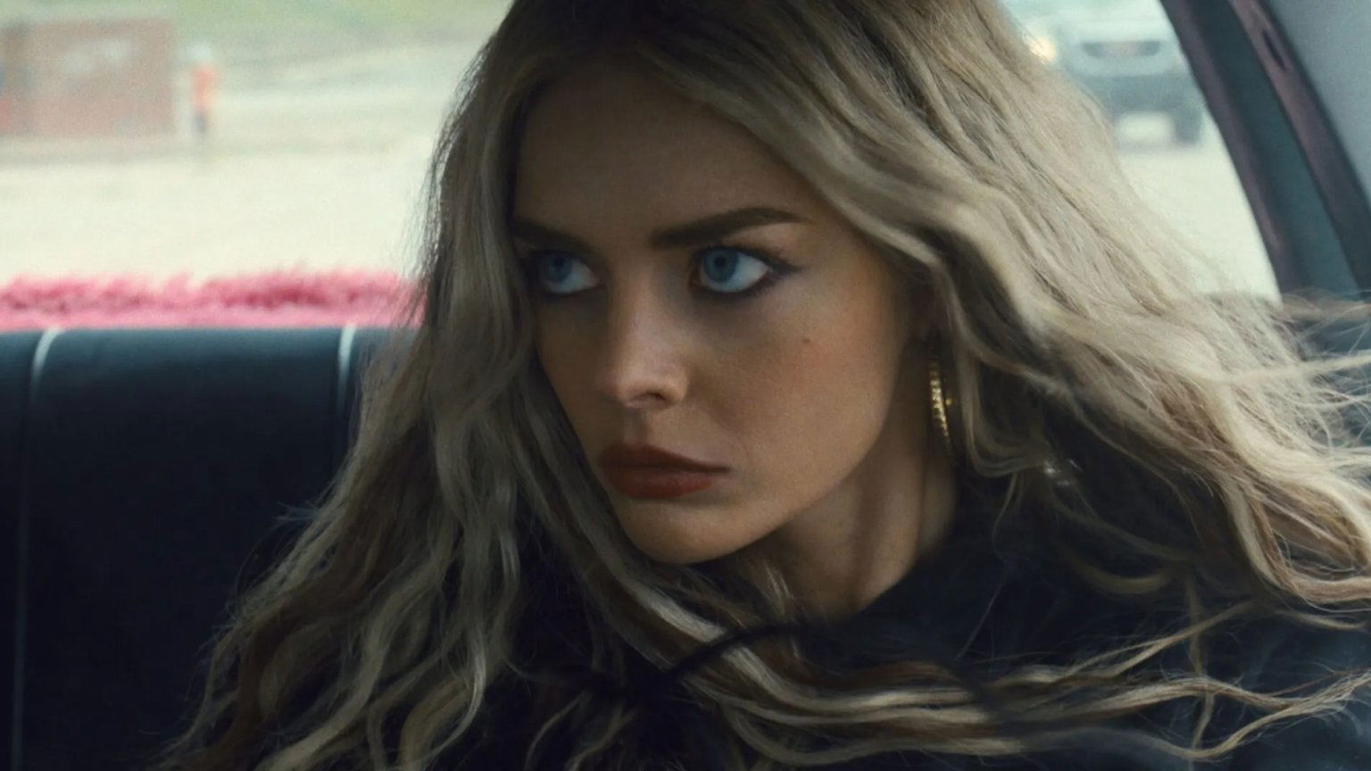 Gloednieuwe actiekomedie met Samara Weaving vanaf vandaag te zien