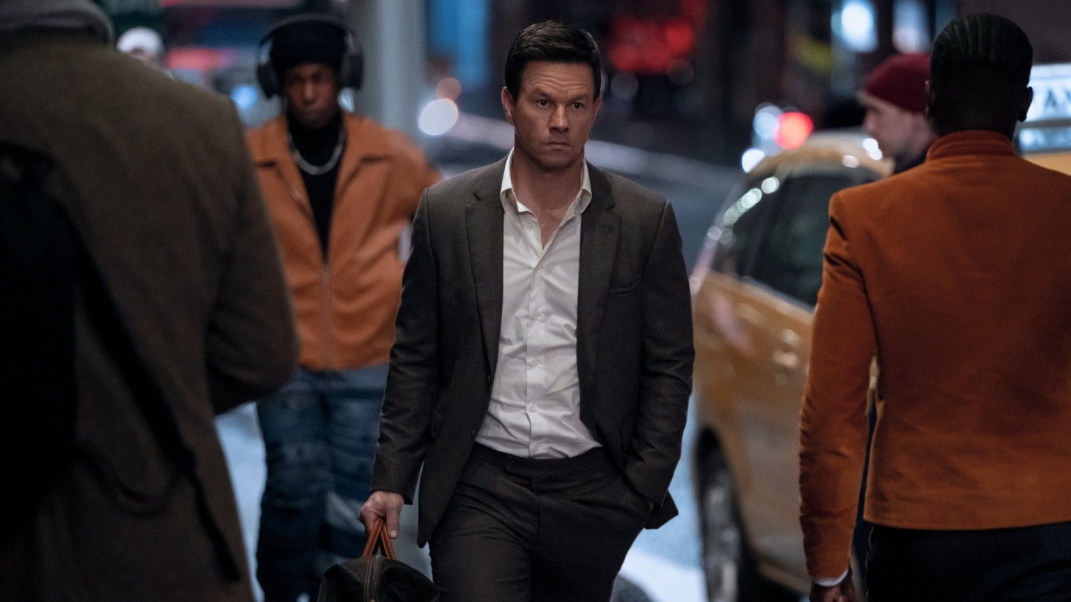 Eerste beelden gedeeld van gloednieuwe actiethriller met Mark Wahlberg