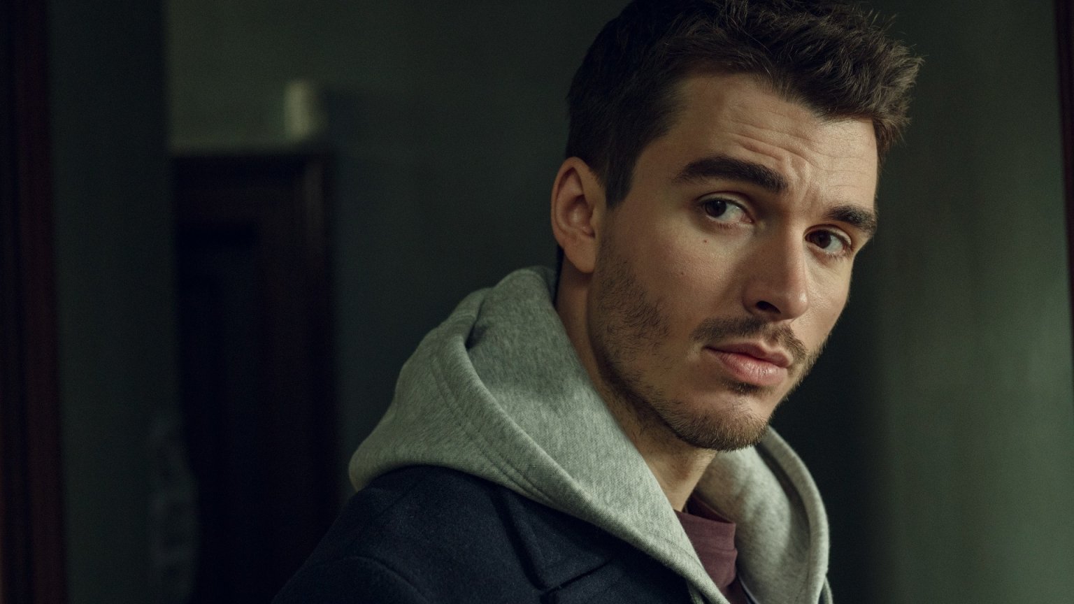 Nieuwe Britse Netflix-serie weet kijkers voor zich te winnen: 'Een pareltje!'