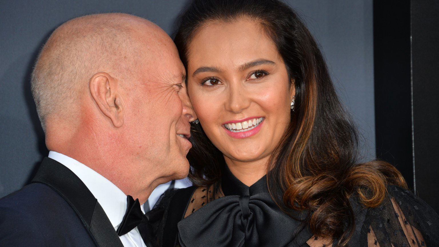 Vrouw zieke Bruce Willis maakt moeilijke keuze: 'Bruce zou het voor onze dochters willen'