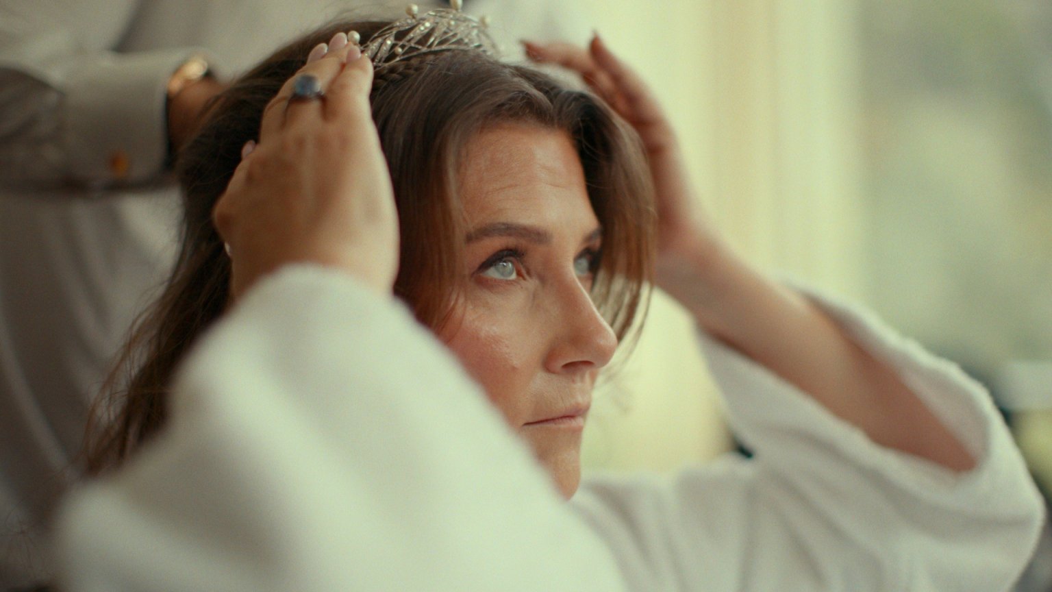 Gloednieuwe docu over onverwachte liefde van Noorse prinses nu te zien op Netflix