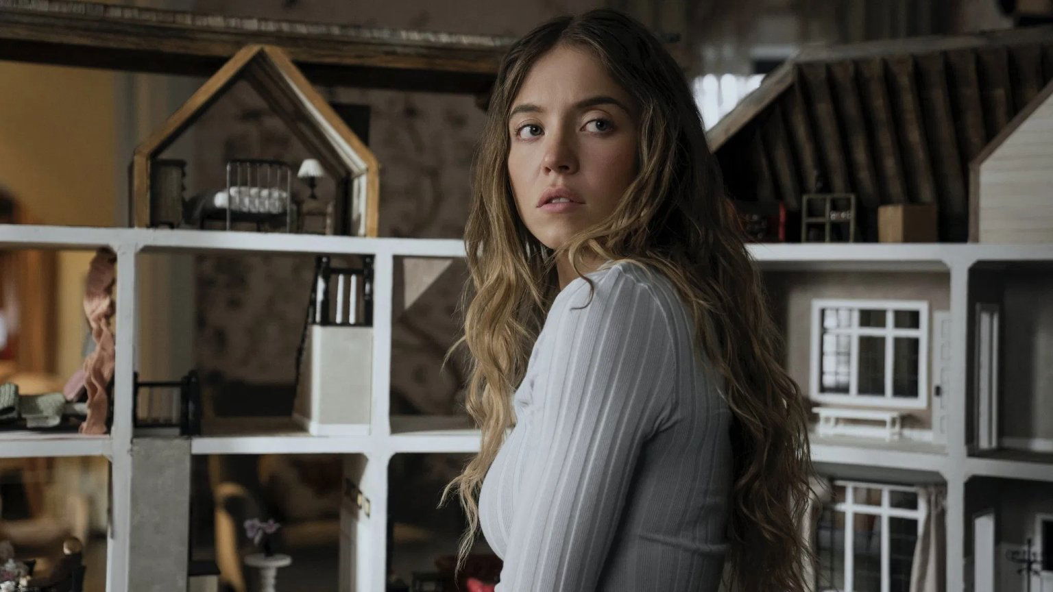 'The Housemaid' trailer: onheilspellende thriller met Sydney Sweeney in aantocht