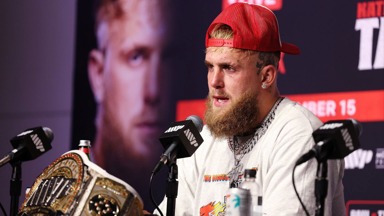 Jake Paul terug in de ring tijdens live Netflix-event: nu op andere locatie