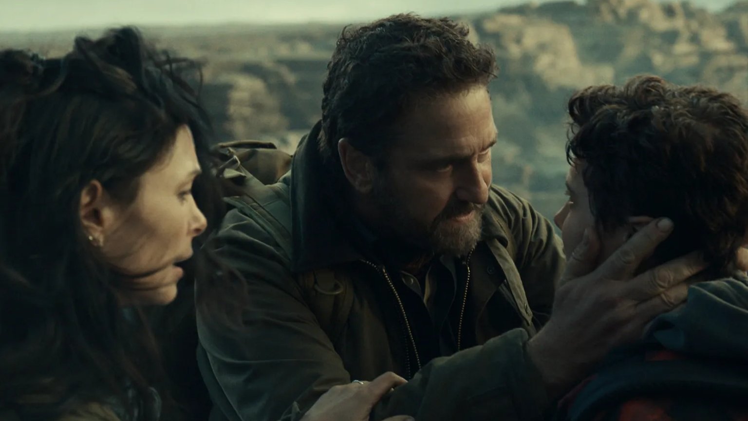 Gerard Butler moet overleven in post-apocalyptische wereld in trailer 'Greenland 2'