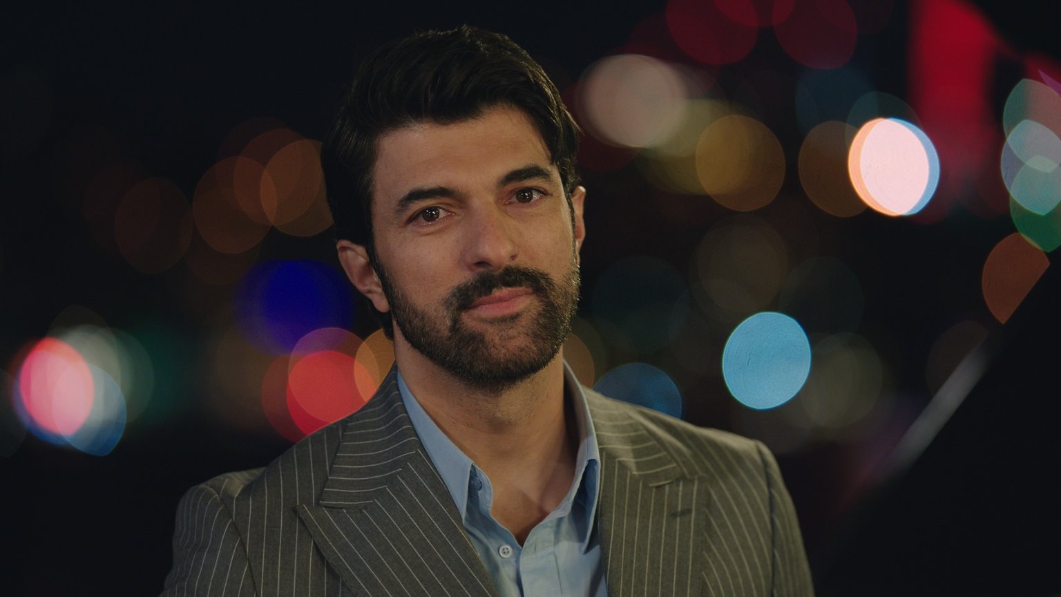 'Kara Para Aşk'-ster schittert in de trailer van nieuwe Netflix-serie 'Old Money'