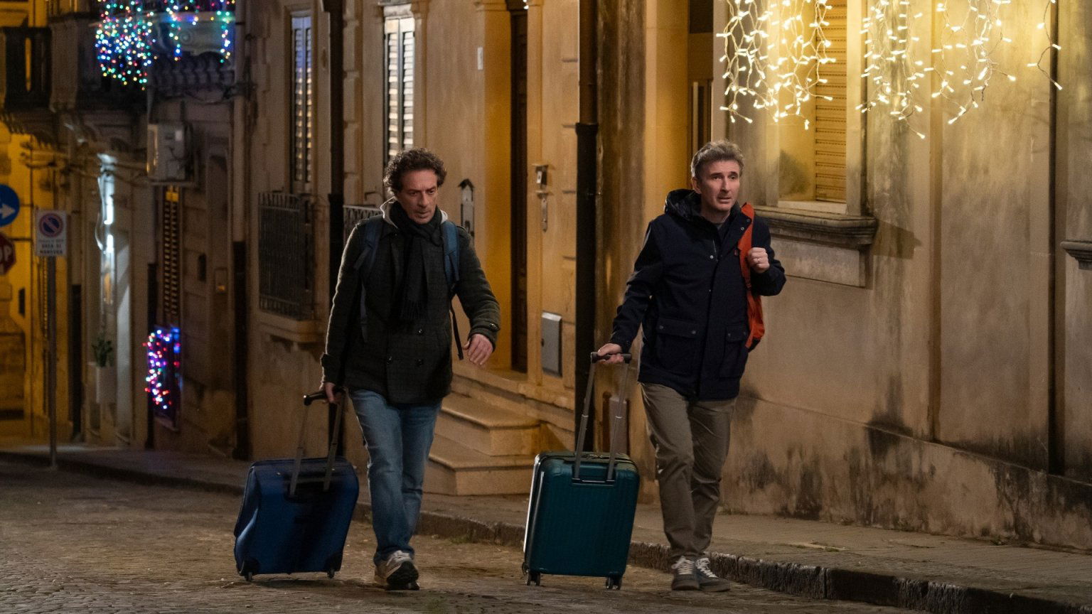 Eerste beelden: Netflix kondigt eerste nieuwe kerstserie van het jaar aan