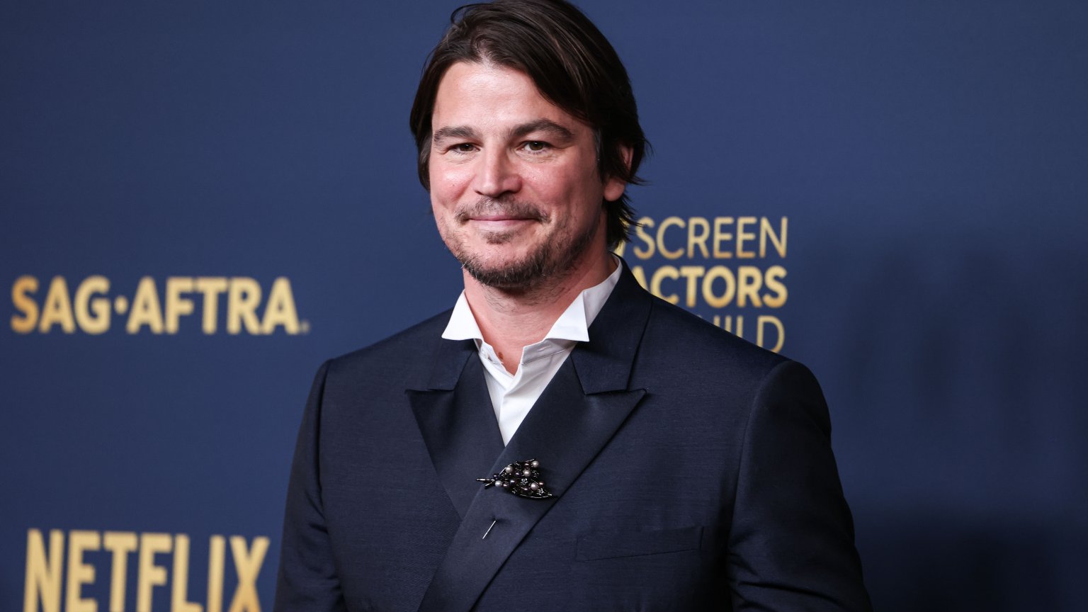 Josh Hartnett naar het ziekenhuis gebracht na ongeluk tijdens opnames Netflix-serie