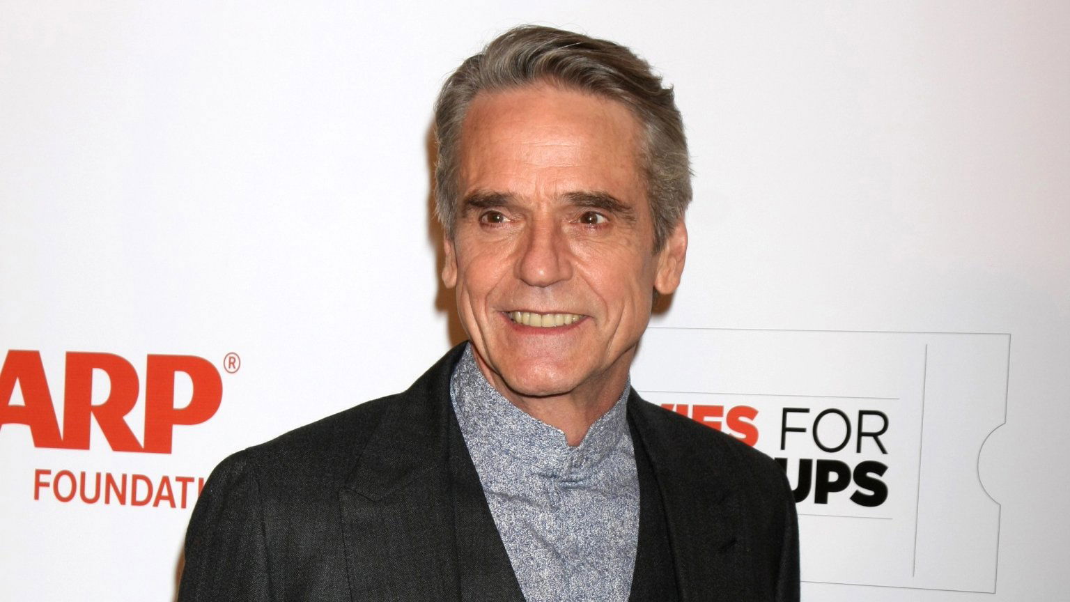 Oscarwinnaar Jeremy Irons voegt zich bij de cast van nieuwe 'Highlander'-reboot