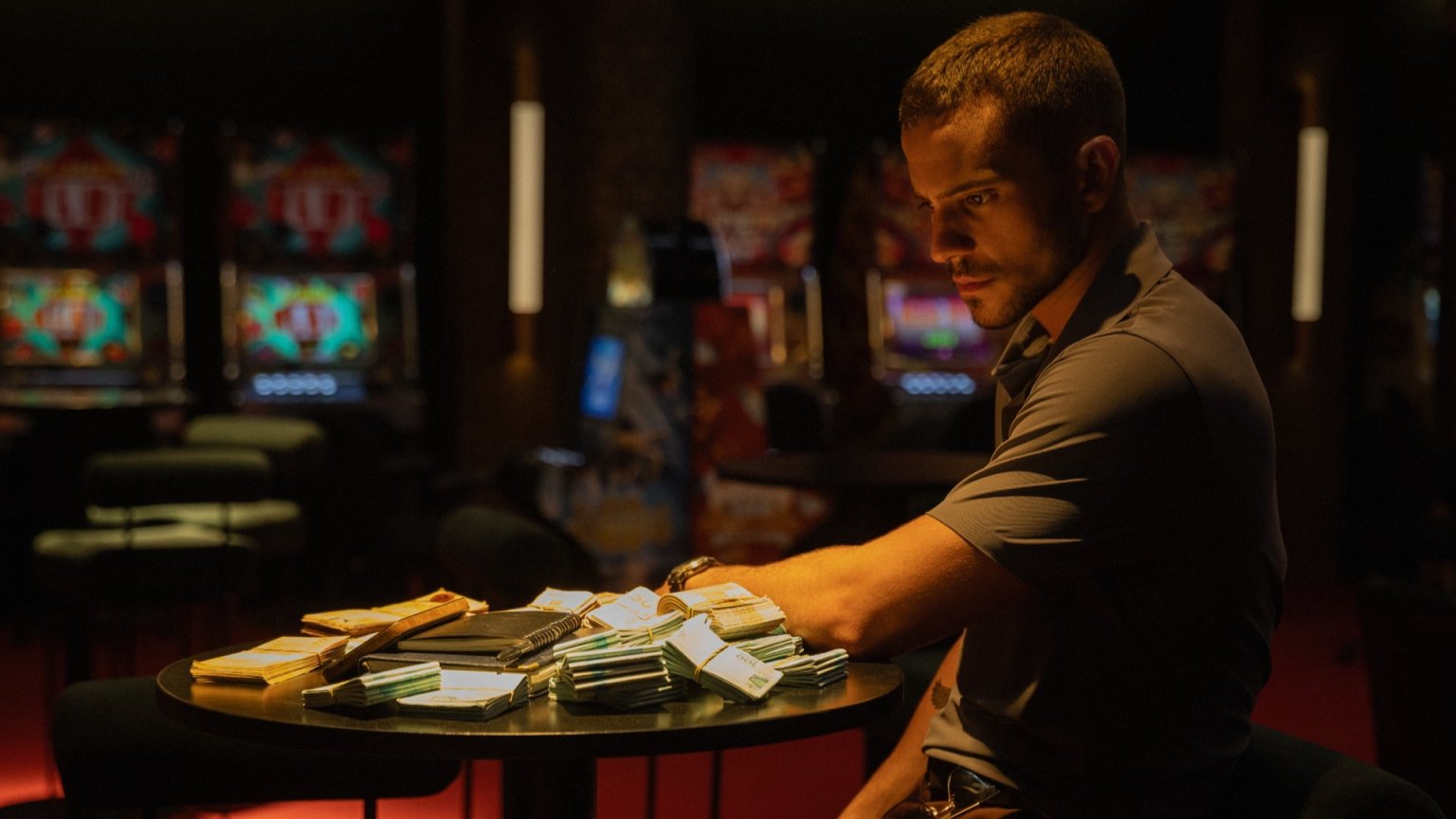 Netflix deelt de trailer van nieuwe misdaadserie over gokimperium in Brazilië