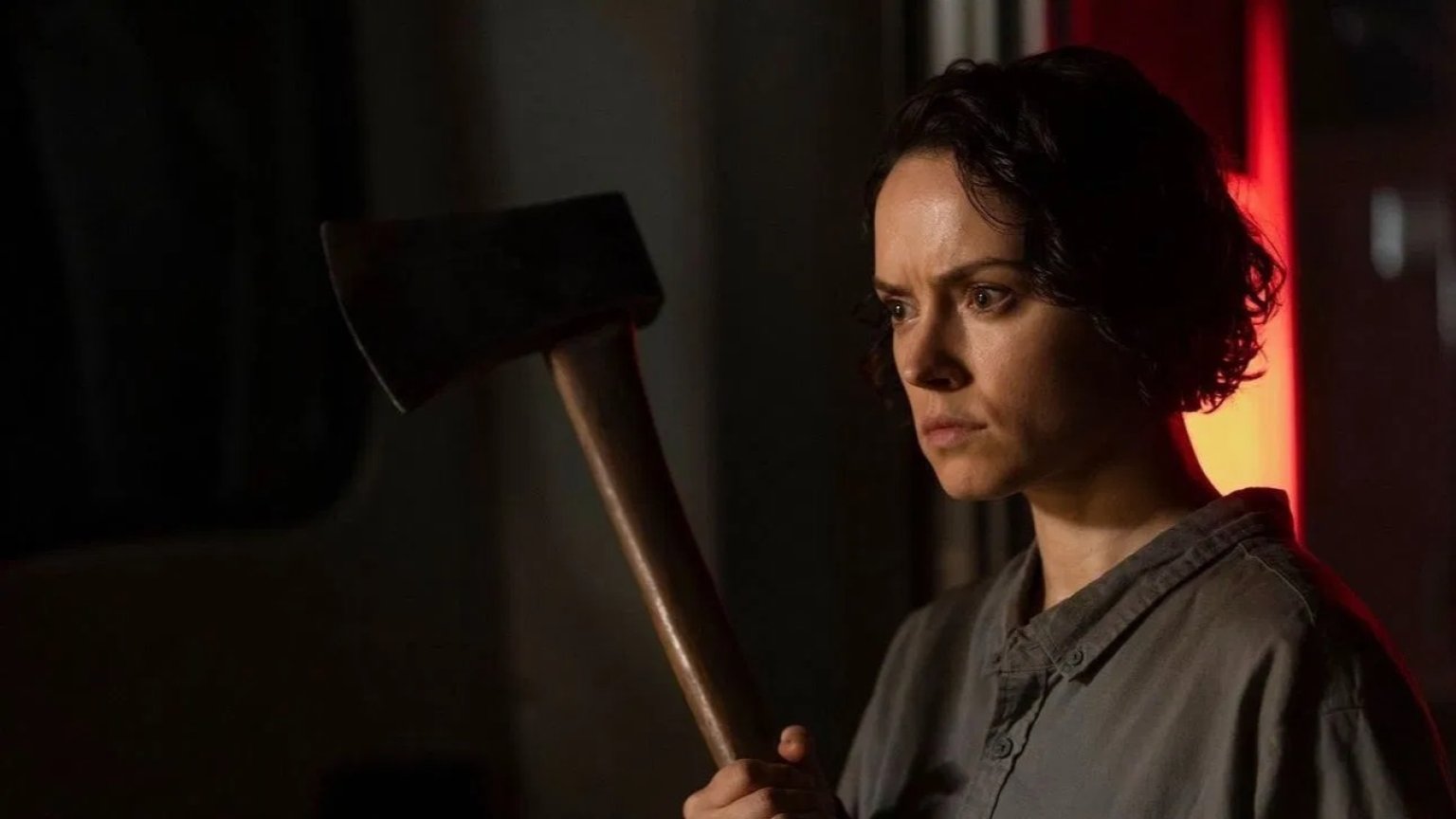 Daisy Ridley beleeft de zombie-apocalyps op teaserbeelden nieuwe horrorthriller