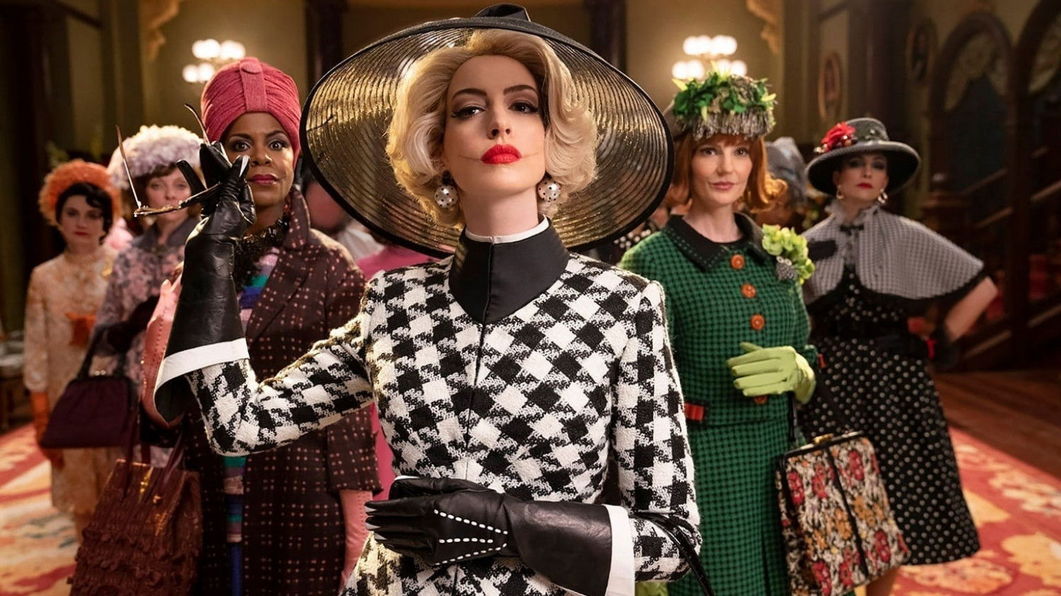 Trailer van Roald Dahls 'The Witches' met Anna Hathaway nu te zien