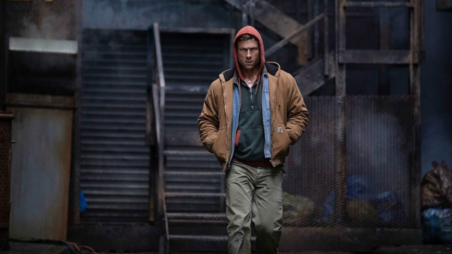 Glen Powell doet mee aan een dodelijke spelshow in de nieuwe trailer van 'The Running Man'