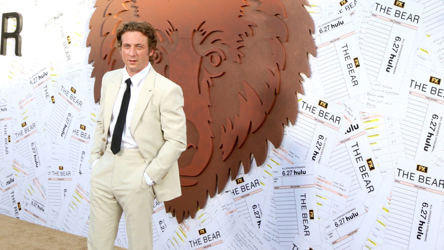 'The Bear'-acteur Jeremy Allen White geraakt door nieuwe bioscoopfilm: 'Ik ben nog nooit zo kapot geweest'