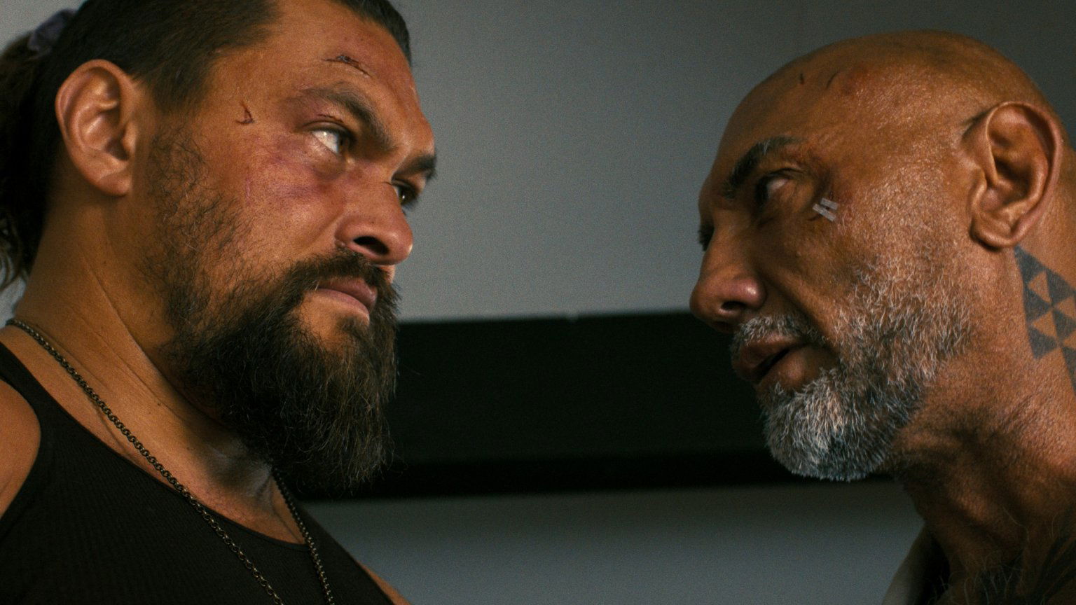 Eerste beelden onthuld van nieuwe actiekomedie met Dave Bautista en Jason Momoa