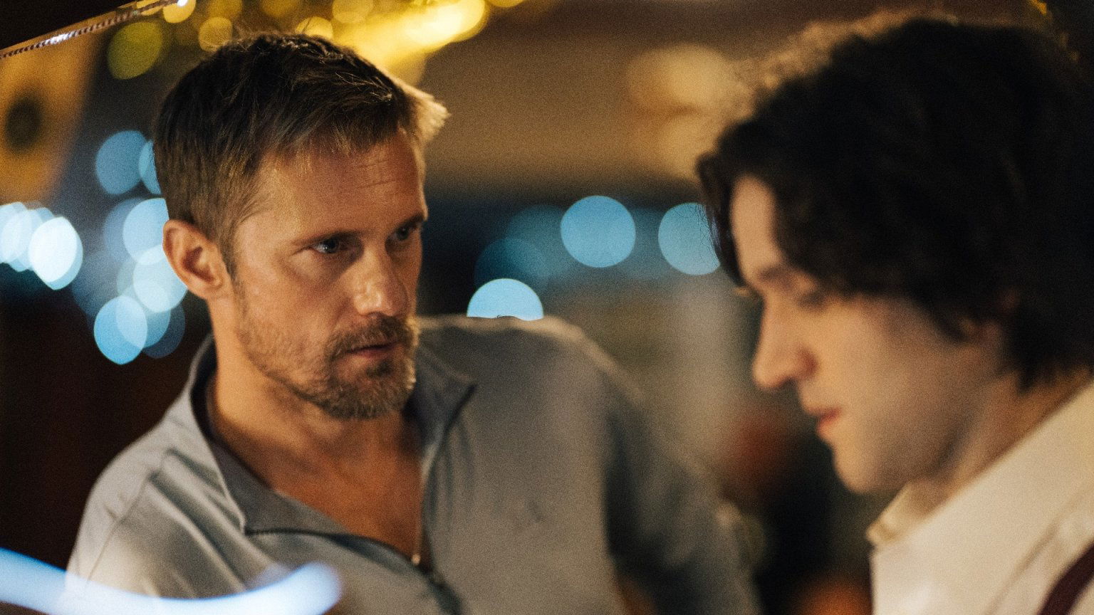 'Pillion' trailer: nieuw erotisch drama met Alexander Skarsgård binnenkort in de bioscoop