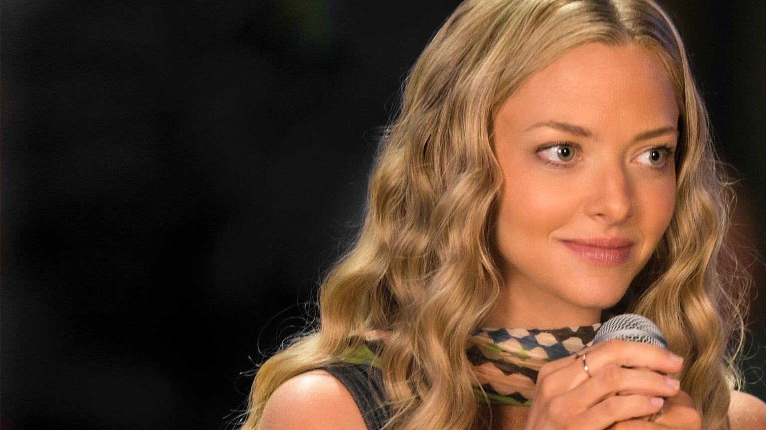Twijfels over Amanda Seyfrieds geloofwaardigheid na uitspraken over regisseur 'Mamma Mia 3'