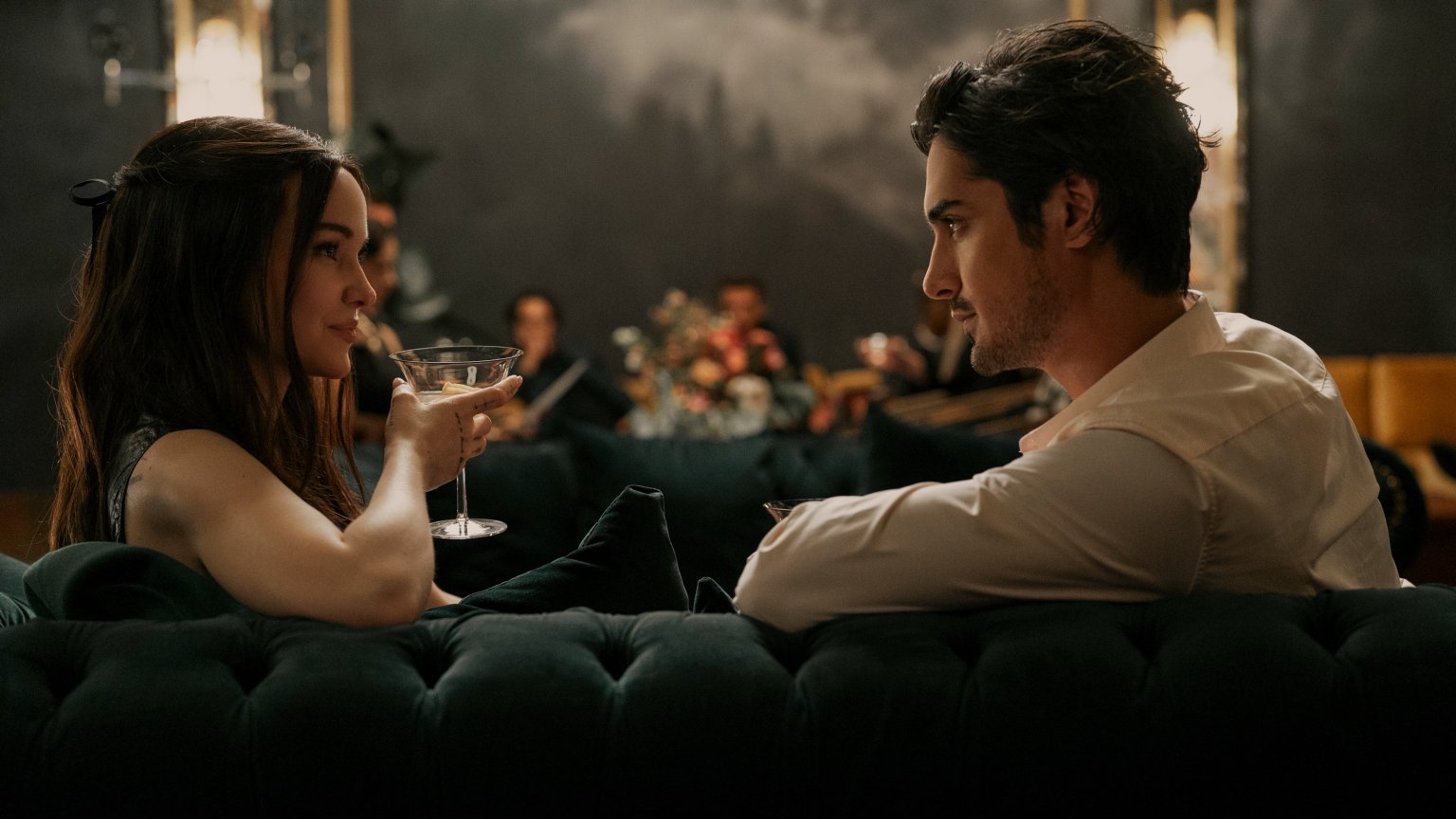 Nieuwe erotische thrillerserie '56 Days' voorzien van trailer