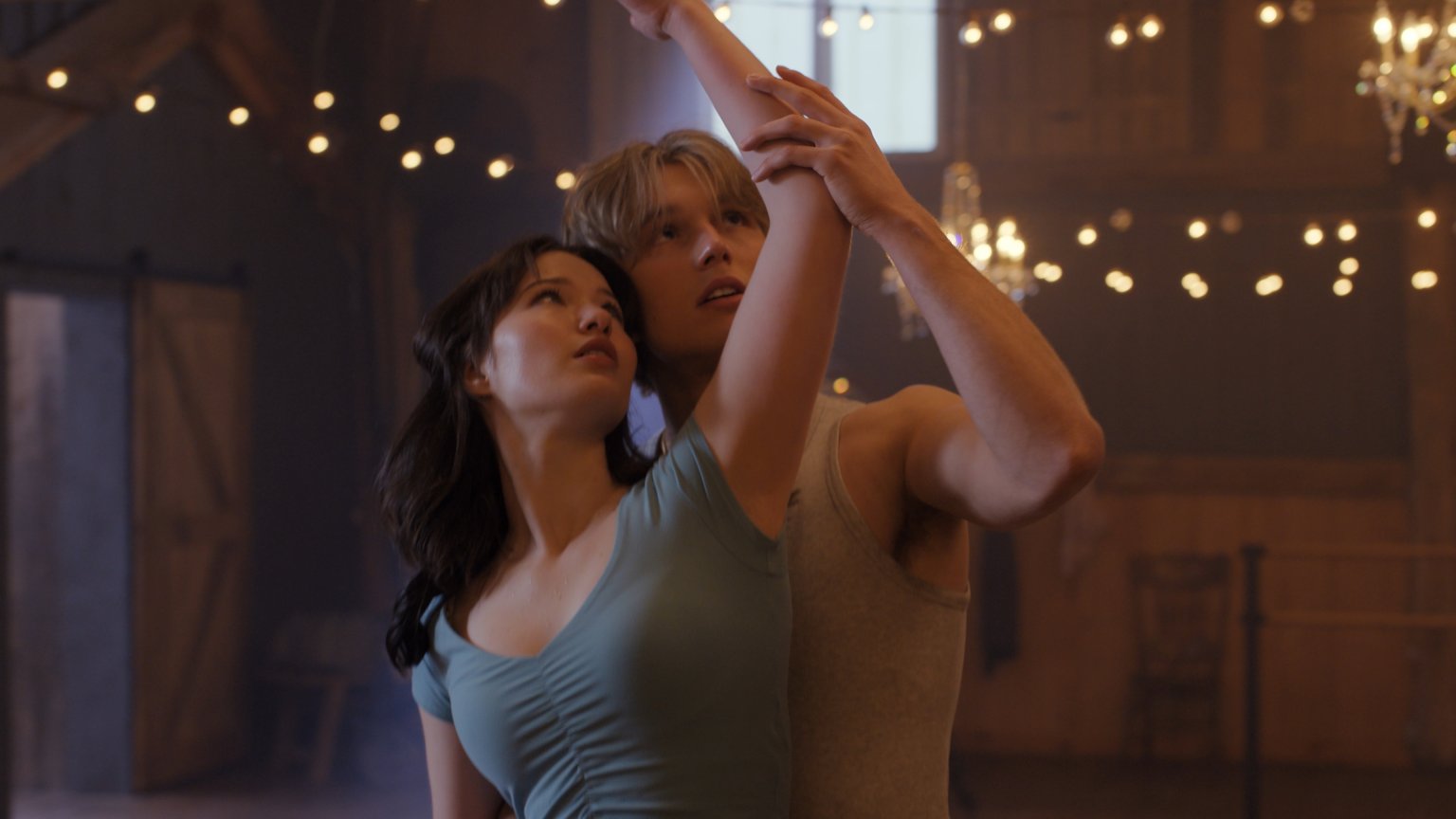 Gloednieuwe romantische dramaserie op Netflix maakt de tongen los: 'Precies zoals ik had gehoopt'