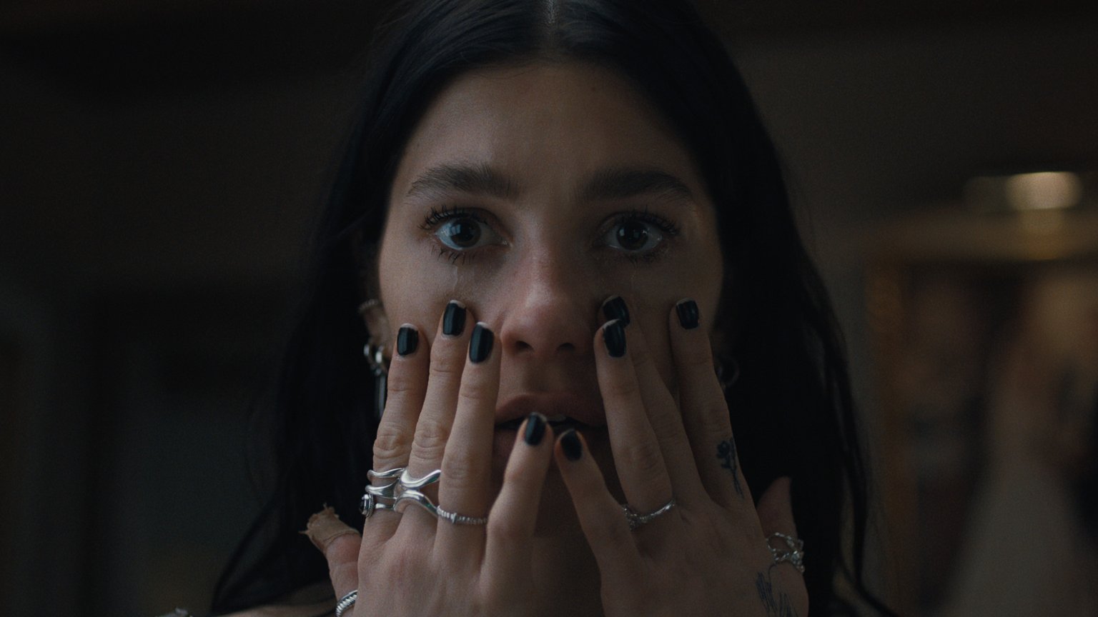 Netflix deelt eerste beelden van nieuwe horrorserie van 'Stranger Things'-makers