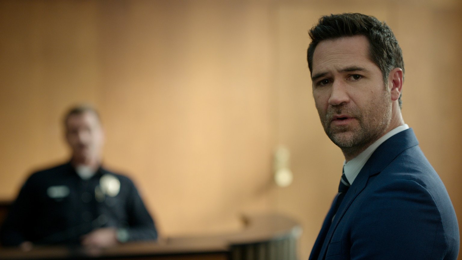 Netflix bevestigt seizoen 5 van 'The Lincoln Lawyer', seizoen 4 verschijnt binnenkort