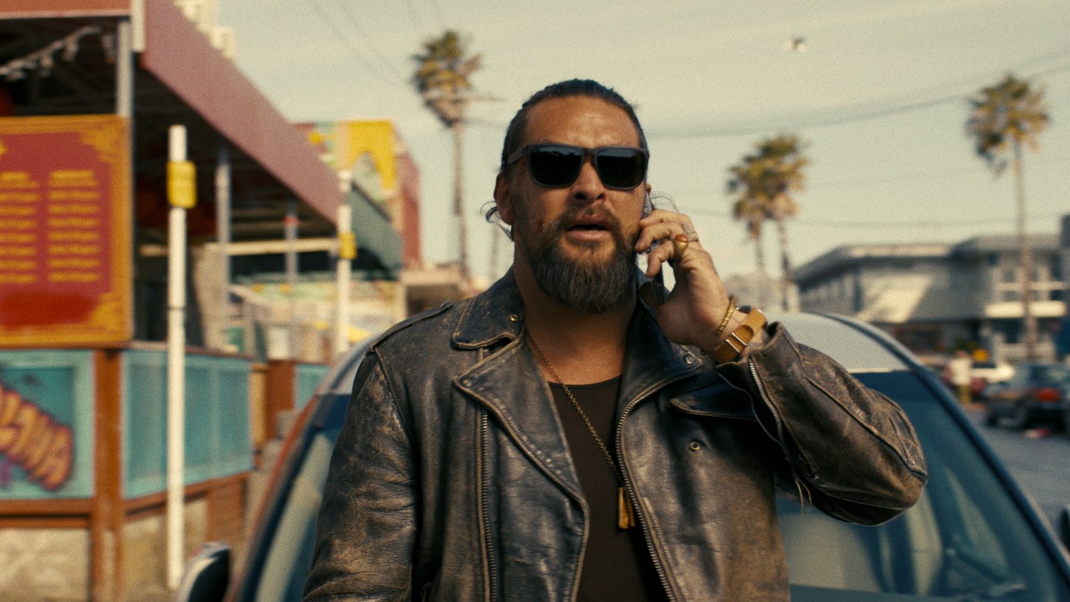 Jason Momoa overtuigt kijkers én critici met nieuwe actiekomedie: 'Intens!'