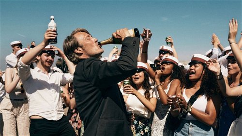 Thomas Vinterbergs 'Druk' met Mads Mikkelsen wint Beste Film op het London Film Festival