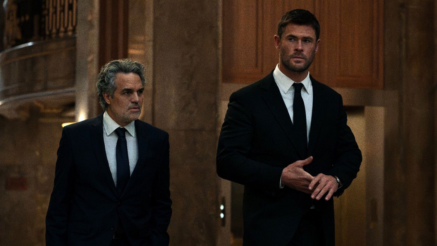 Misdaadthriller met Mark Ruffalo en Chris Hemsworth vanaf deze week te zien