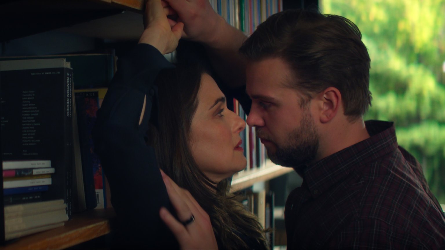 Nieuwe pikante miniserie met Rachel Weisz nu te zien op Netflix