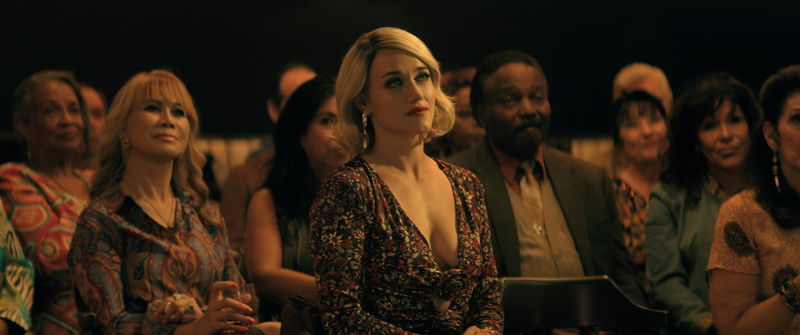 Alice Kremelberg als Anneliese Shaw in 'The Boroughs'. Afbeelding via Netflix © 2026