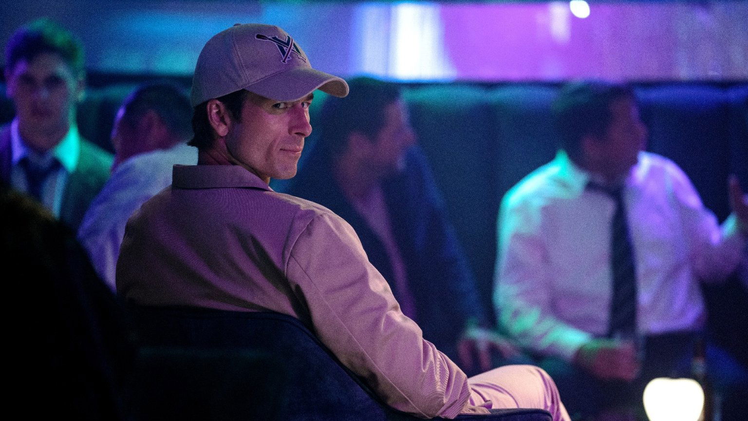 Gloednieuwe actiethriller met Glen Powell vanaf vandaag te zien