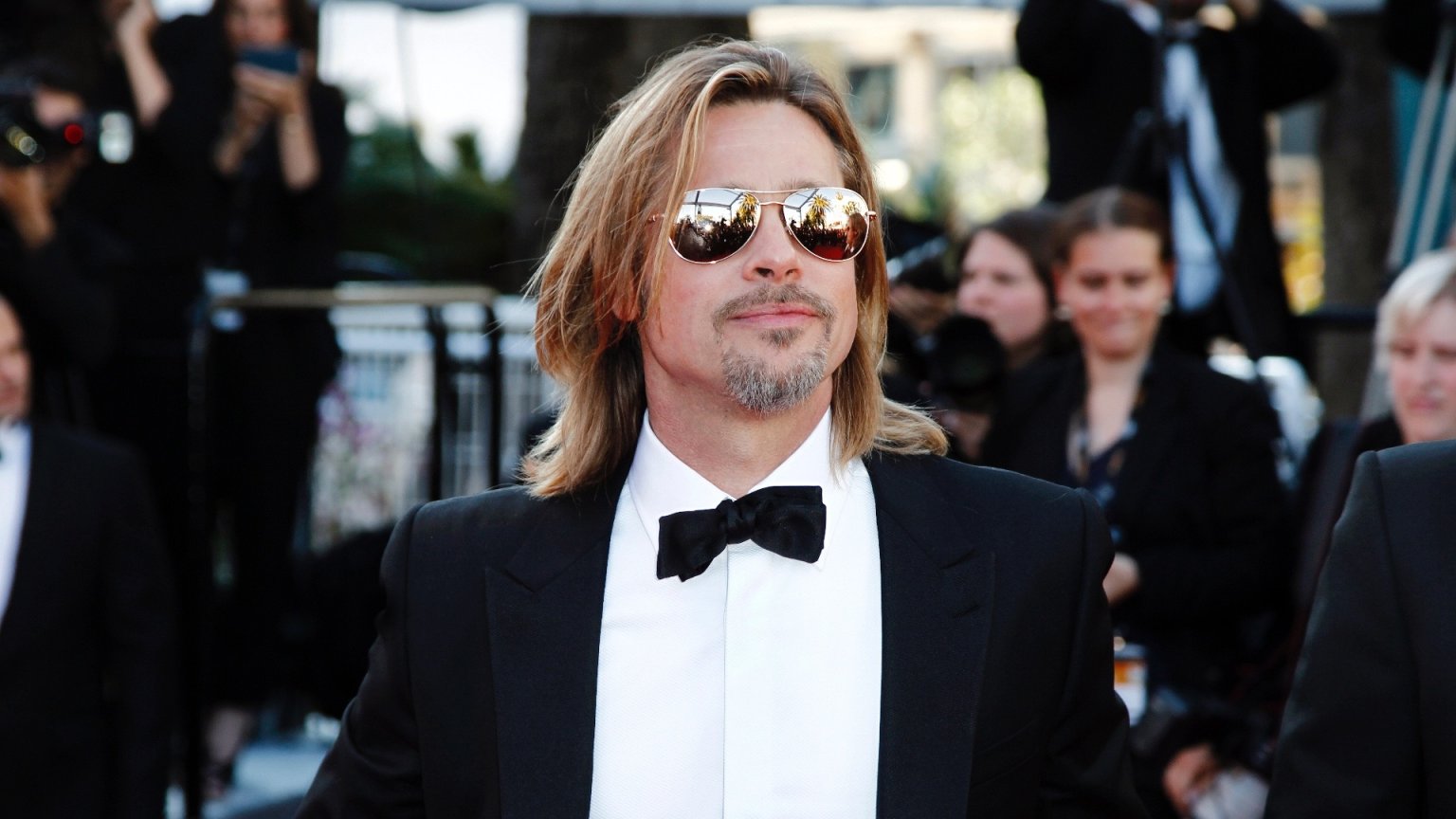 Brad Pitt gespot in Athene tijdens opnames van spannende dramafilm