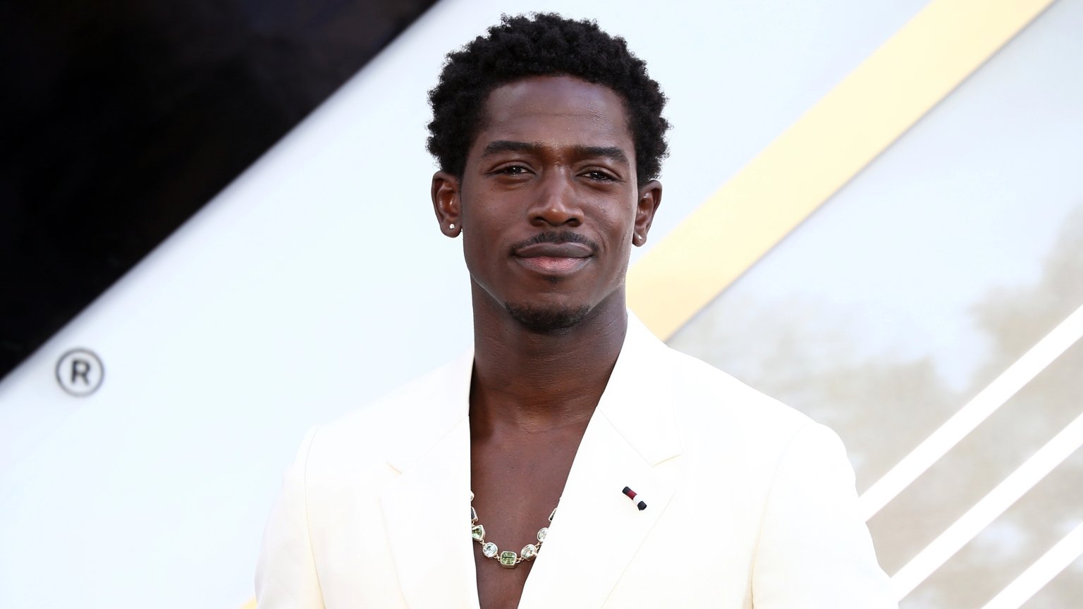 Netflix maakt nieuwe politieke thrillerserie van 'House of Cards'-schrijver met Damson Idris in de hoofdrol