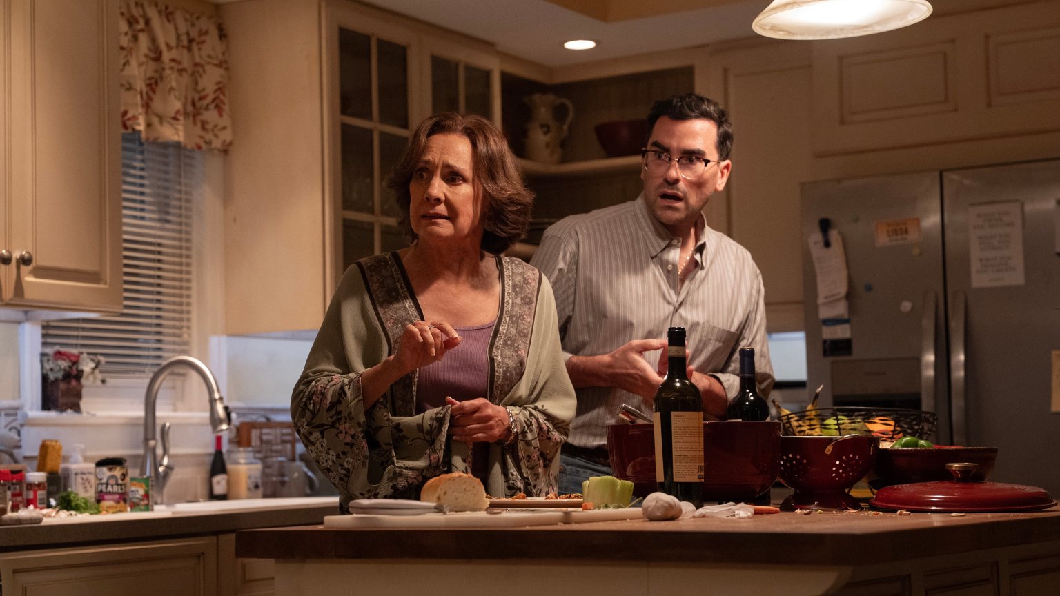 Nieuwe komedieserie van 'Schitt's Creek'-maker vanaf vandaag op Netflix