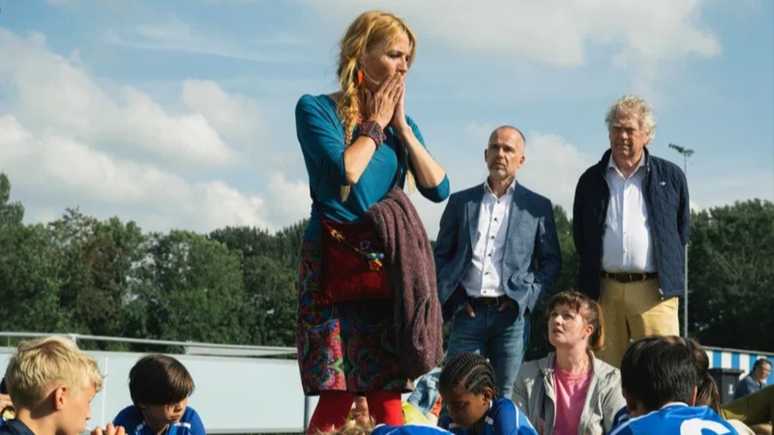 Opnames van vervolgseizoen Netflix-hit 'Voetbalouders' van start: nieuwe castleden aangekondigd