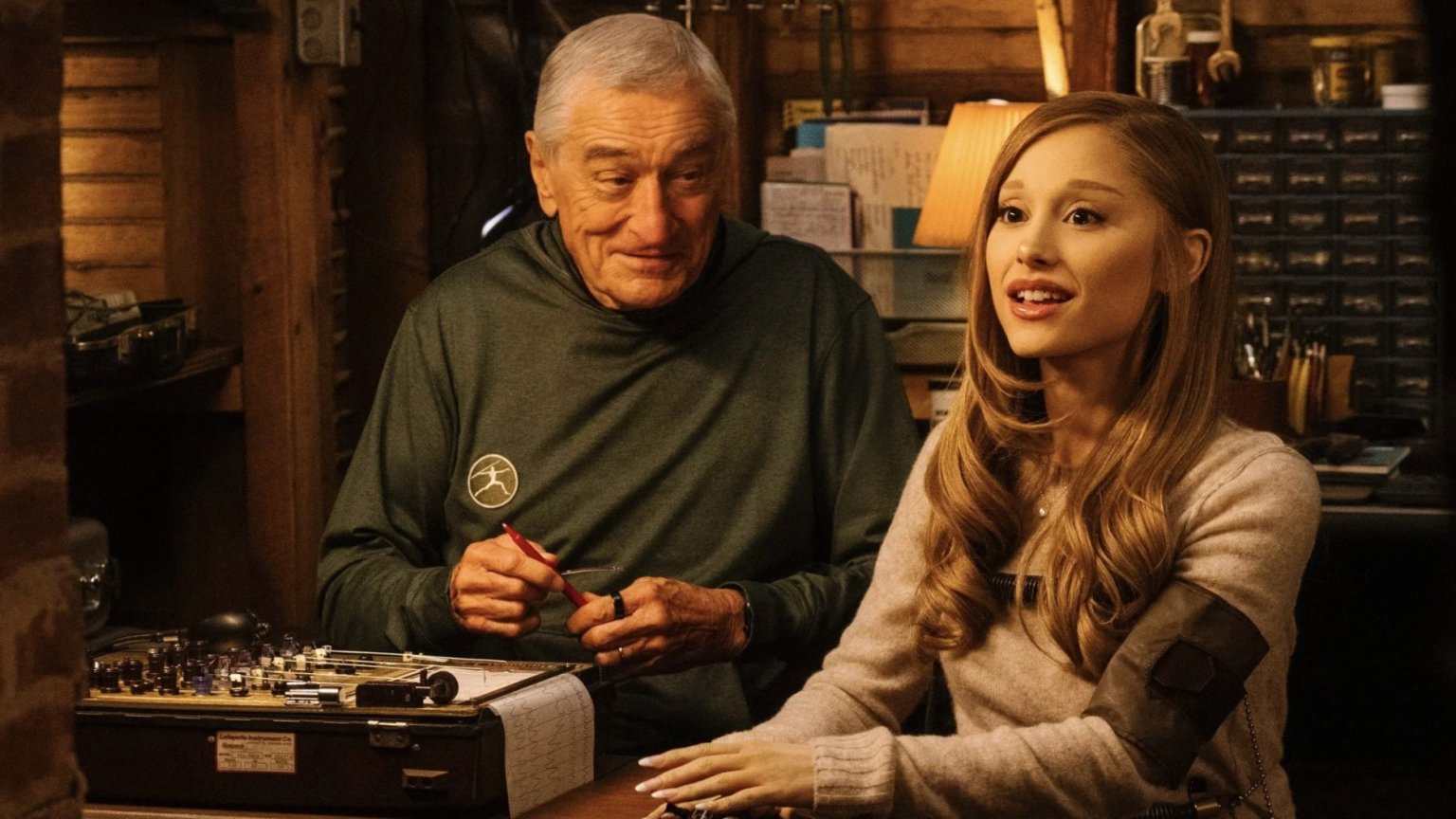 Ariana Grande is te zien als ideale schoondochter in de trailer van 'Focker In-Law'