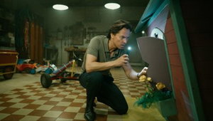 Netflix deelt de onheilspellende trailer van 'Achtsam Morden' seizoen 2