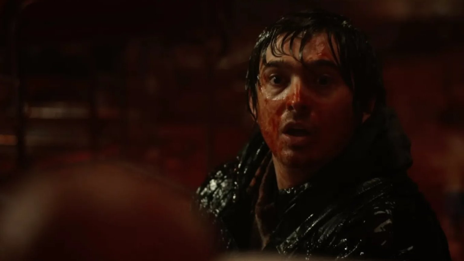 'Weapons'-regisseur deelt bloederige trailer van nieuwe 'Resident Evil'-film