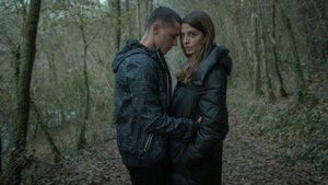Kijkers geraakt door spannende Spaanse thrillerserie op Netflix: 'Kippenvel!'