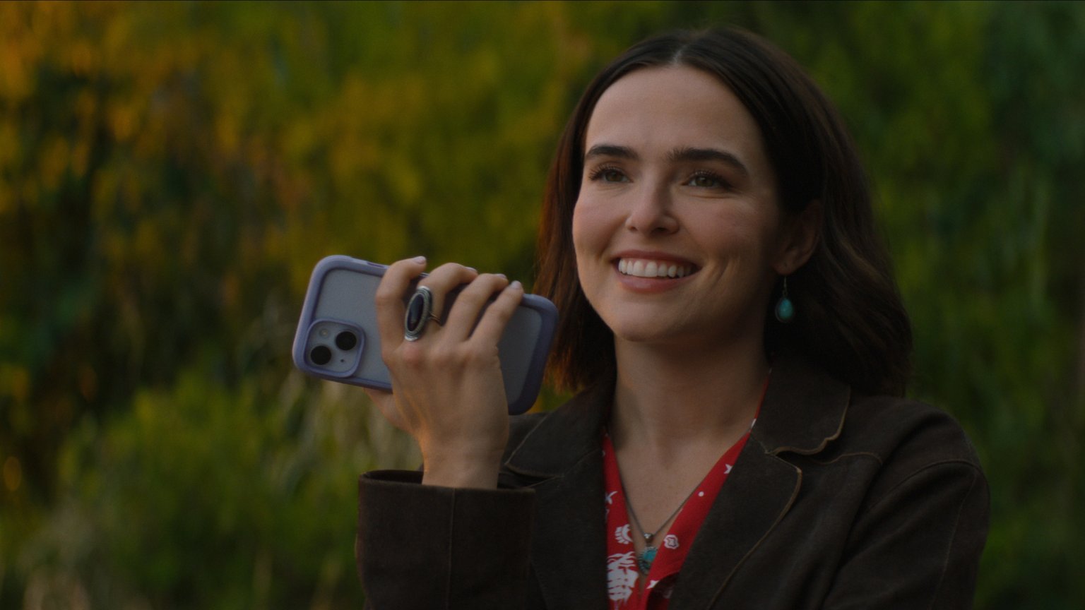 'Voicemails for Isabelle' trailer: nieuwe romcom vanaf volgende maand op Netflix