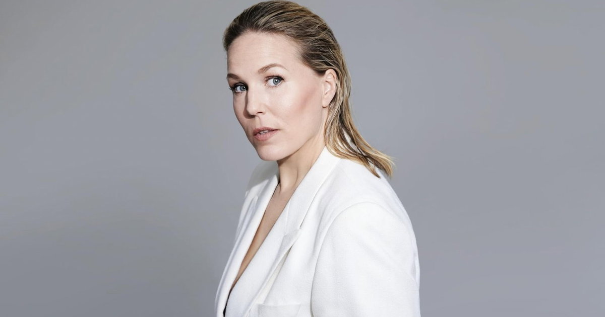 Hadewych Minis ends up in a toxic relationship in the new Netflix series by Paula van der Oest Hadewych Minis ends up in a toxic relationship in the new Netflix series by Paula van der Oest
